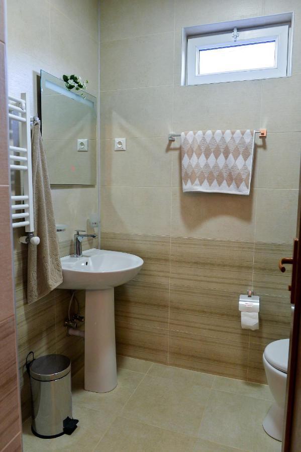 Gold Guest House Kutaisi Exterior photo