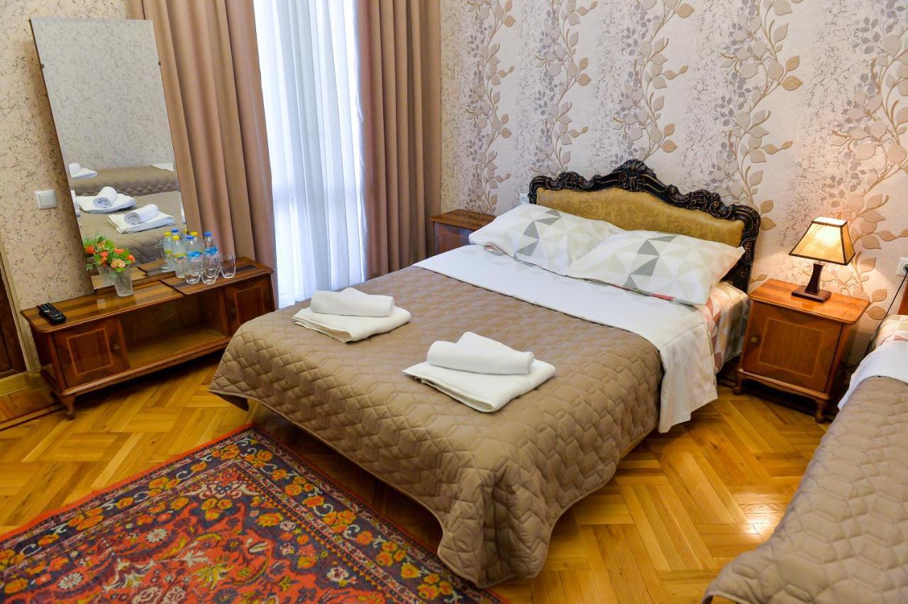 Gold Guest House Kutaisi Exterior photo